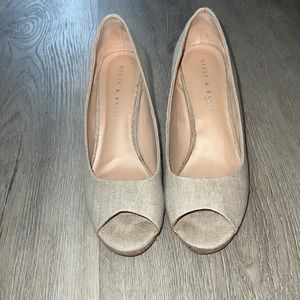 Kelly & Katie wedge size 8.5